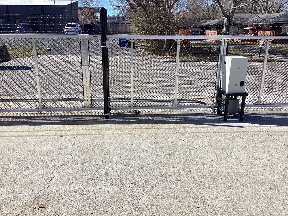 Commercial rolling gate